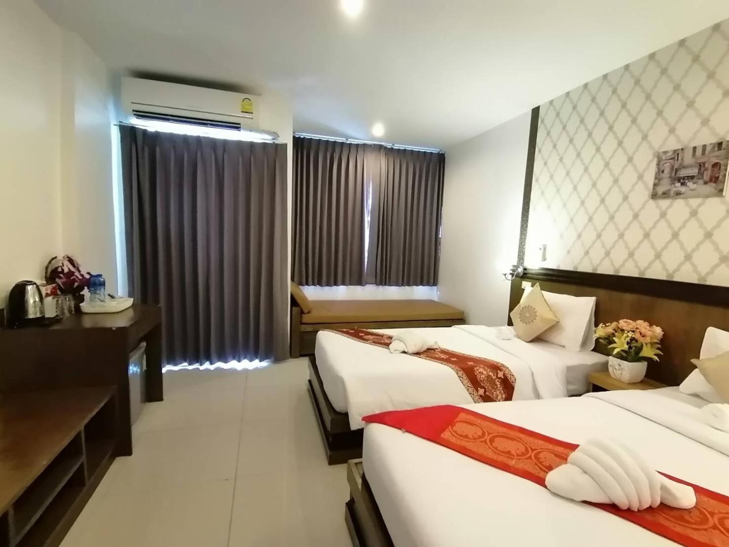 Nj Patong Hotel エクステリア 写真